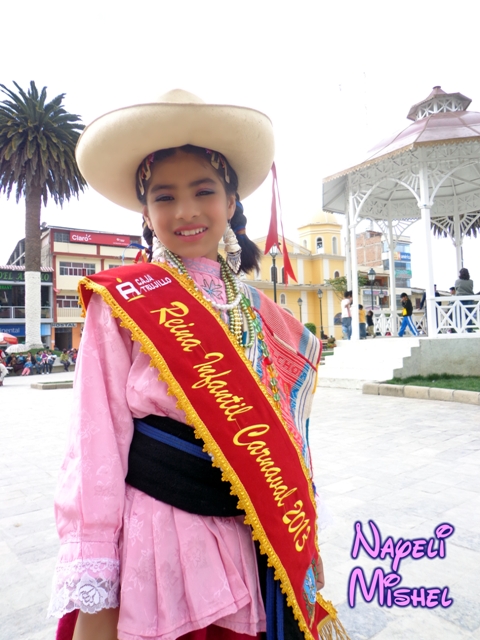 Nayeli Mishel: Reina Infantil del Carnaval – Chota 2013